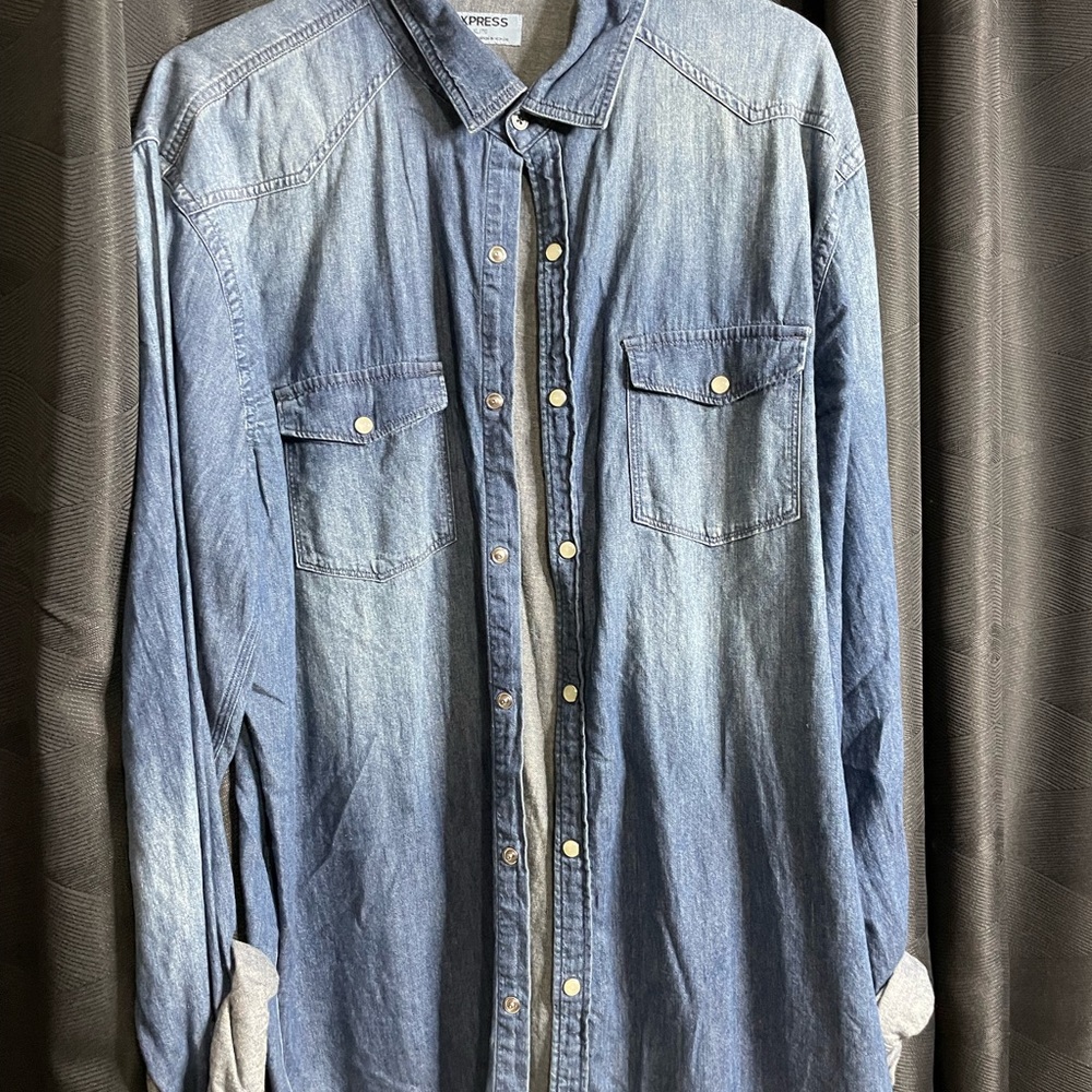 Men’s XL Express faded denim long sleeve button down.
